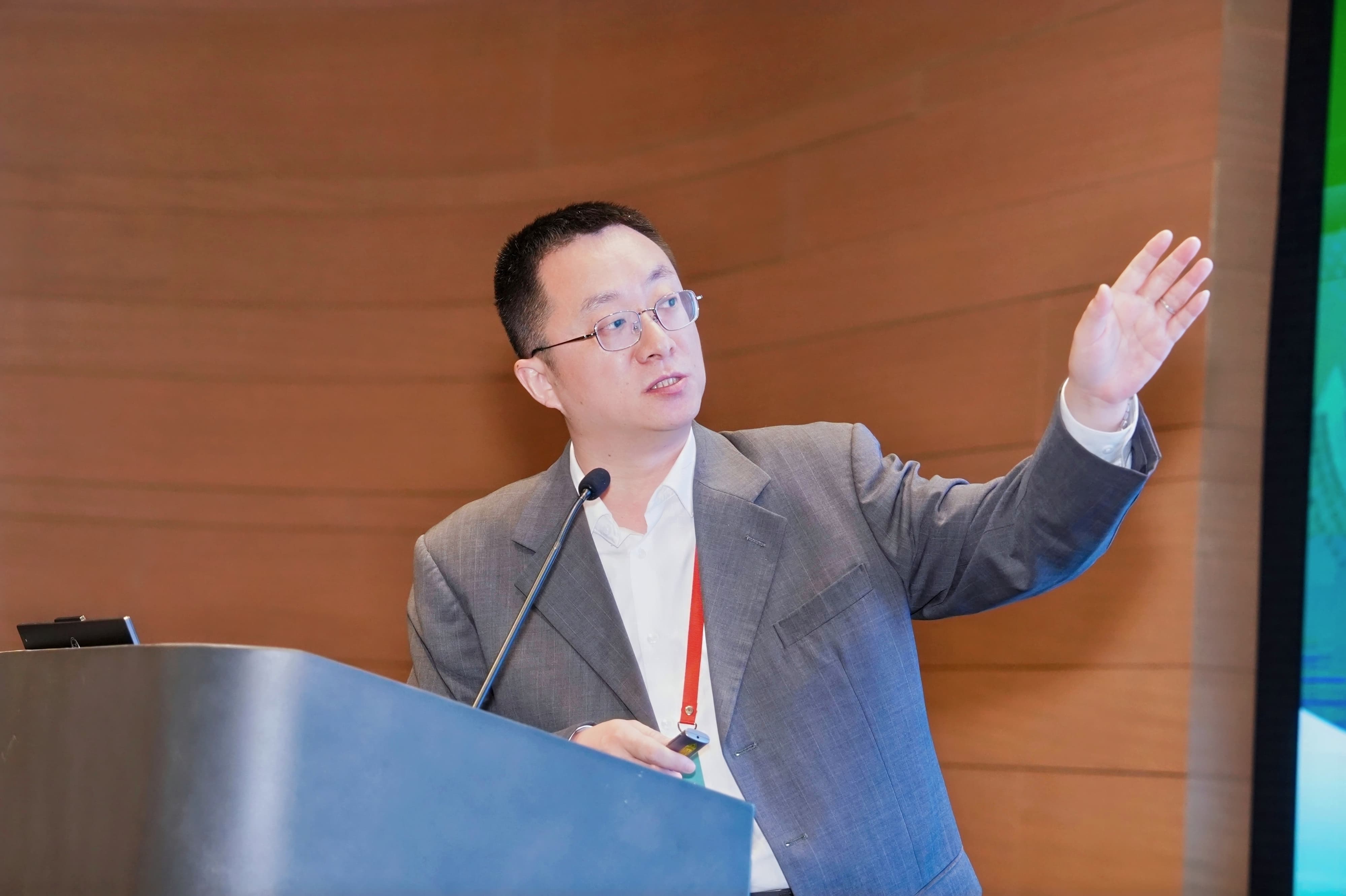 Prof. Ding Yong, Chongqing University